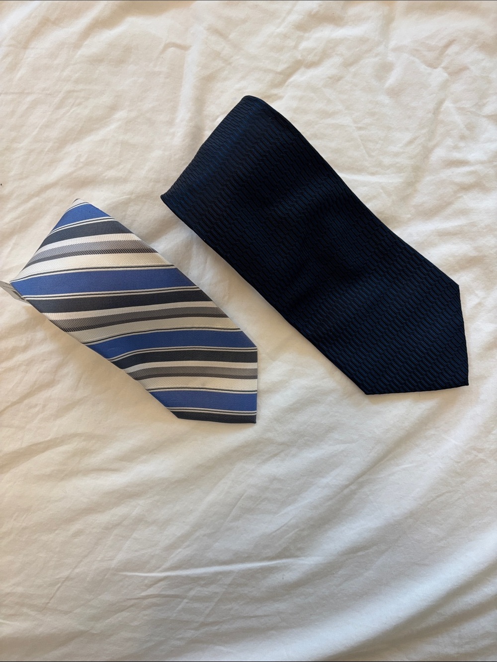 Calvin Klein Blue Gray Striped Tie & Zylos (George Machado) NavyTie